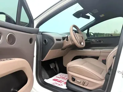 Li Auto 理想i6 2026, 4200 км, за 219899 CNY