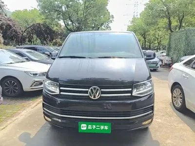 Volkswagen Multivan 2019, 73300 км, за 172500 CNY