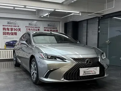 Lexus ES 2019, 55000 км, за 139800 CNY