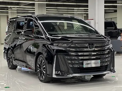Toyota Vellfire 2023, 50800 км, за 788000 CNY - фото 3