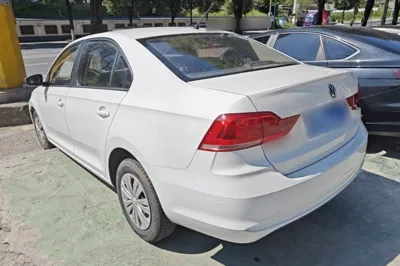 Volkswagen Santana 2016, 82000 км, за 38354.14 CNY