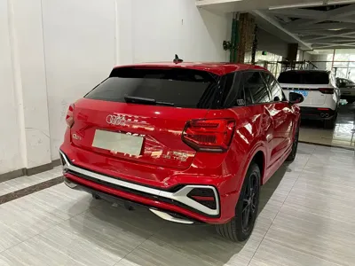 Audi Q2L 2022, 25000 км, за 123800 CNY