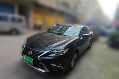 Lexus ES · 2015 год