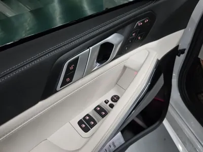 BMW X6 2025, 21000 км, за 117000000 KRW - фото 8
