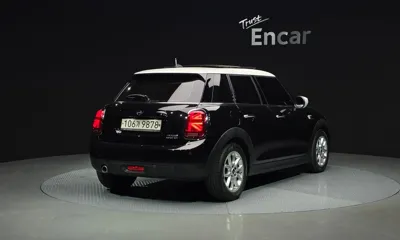 MINI Cooper 2020, 48994 км, за 20000000 KRW