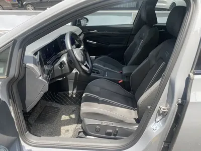Volkswagen Golf 2021, 53900 км, за 139800 CNY