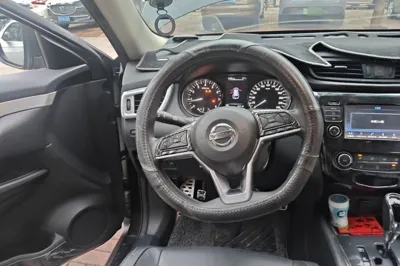 Nissan X-Trail 2017, 52100 км, за 67935.63 CNY - фото 7