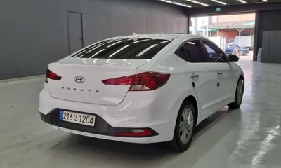 Hyundai Avante 2019, 160528 км, за 9900000 KRW