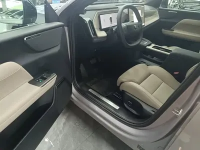 Volvo 沃尔沃XC70插电式混动 2025, 7000 км, за 234700 CNY - фото 16