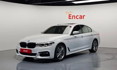 BMW 5-Series · 2017 год