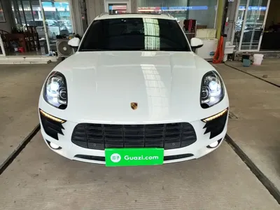 Porsche Macan 2017, 186500 км, за 111100 CNY