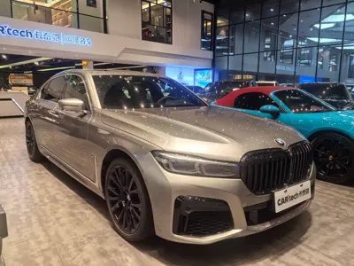 BMW 7 Series 2019, 97000 км, за 288000 CNY