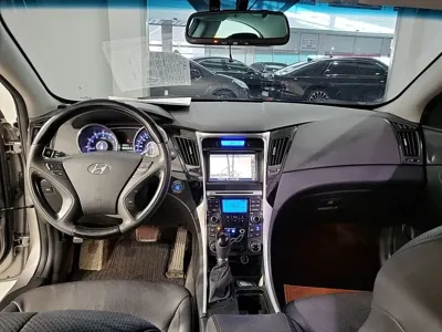 Hyundai Sonata 2012, 104963 км, за 4300000 KRW - фото 9
