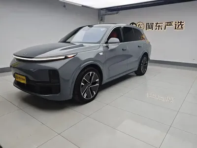Li Auto Li L8 · 2025 год