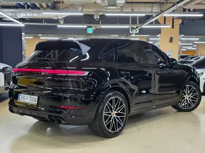 Porsche Cayenne 2024, 24000 км, за 139000000 KRW