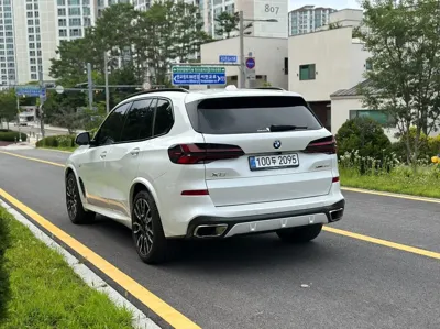 BMW X5 2025, 5100 км, за 119000000 KRW