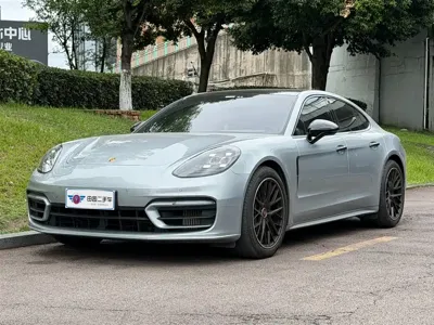 Porsche Panamera · 2021 год