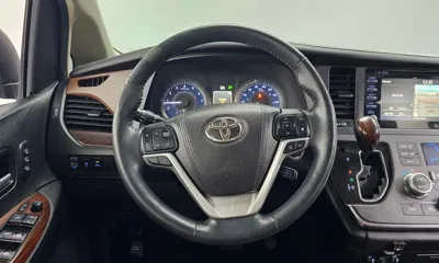 Toyota Sienna 2018, 114290 км, за 22000000 KRW - фото 14