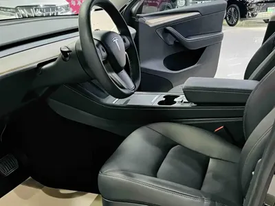 Tesla Model Y 2021, 23000 км, за 159800 CNY - фото 7