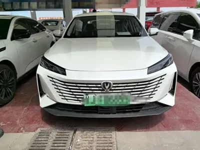 Changan 逸动PHEV 2026, 100 км, за 75800 CNY