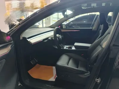 Tesla Model Y 2021, 40000 км, за 139800 CNY