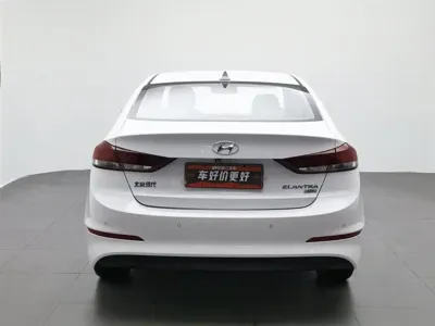 Hyundai Elantra 2017, 99500 км, за 30800 CNY