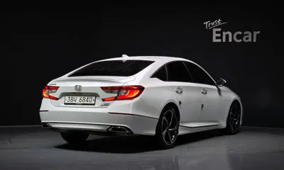Honda Accord 2019, 121228 км, за 15190000 KRW