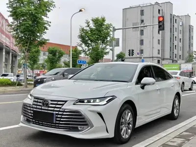 Toyota Avalon · 2024 год