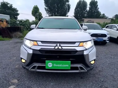 Mitsubishi Outlander 2019, 97100 км, за 54100 CNY