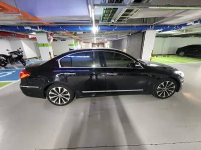 Hyundai Genesis 2012, 125000 км, за 6900000 KRW