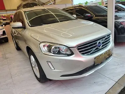 Volvo XC60 2017, 74000 км, за 64300 CNY