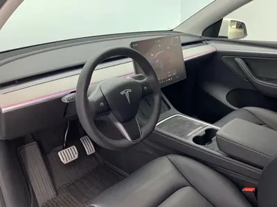Tesla Model Y 2024, 80000 км, за 169800 CNY - фото 14
