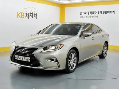 Lexus ES · 2017 год