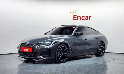 BMW i4 · 2023 год