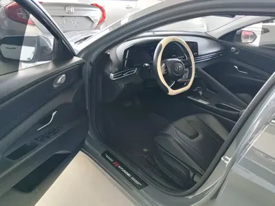 Hyundai Elantra 2023, 28100 км, за 77800 CNY - фото 16