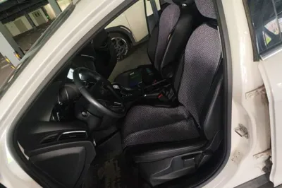 Ford Focus 2018, 15100 км, за 55301.48 CNY - фото 12