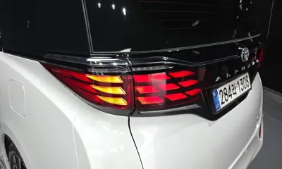 Toyota Alphard 2025, 8190 км, за 113900000 KRW - фото 23