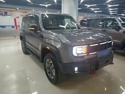 Beijing Off-Road BJ40 2025, 15300 км, за 124800 CNY