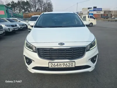 Kia Canival · 2020 год