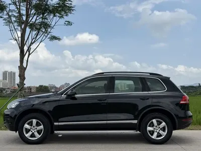Volkswagen Touareg 2012, 190000 км, за 79800 CNY
