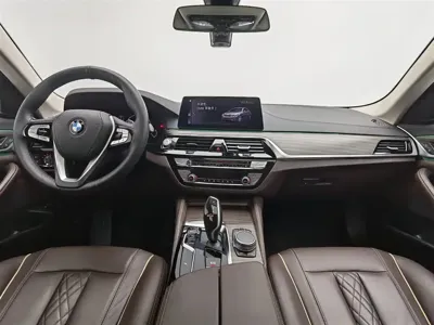 BMW 5 Series 2019, 72500 км, за 140800 CNY - фото 5
