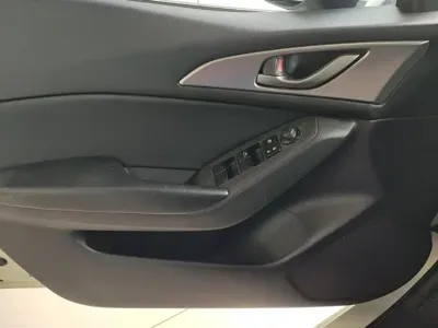 Mazda 3 Axela 2017, 105000 км, за 38700 CNY - фото 7