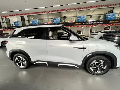BYD Yuan Up 2025, 10400 км, за 76800 CNY - фото 4