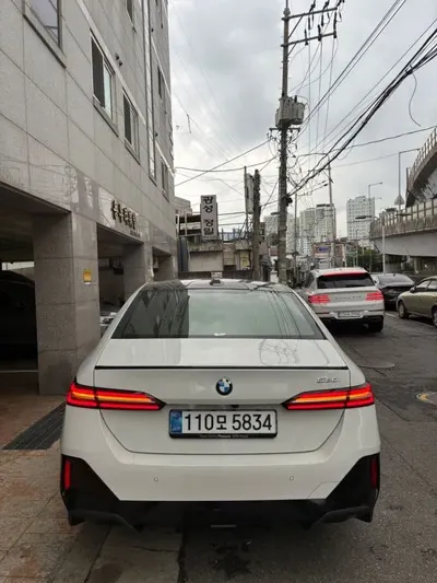 BMW 5-Series 2025, 10000 км, за 39800000 KRW