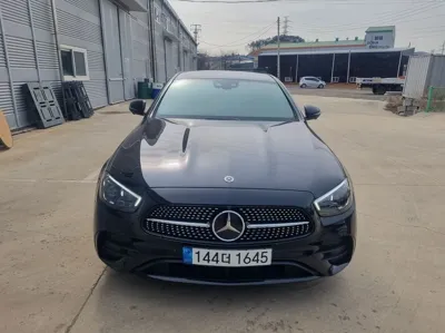Mercedes-Benz E-Class · 2023 год