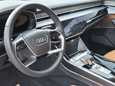 Audi A8 2025, 30000 км, за 830000 CNY - фото 9