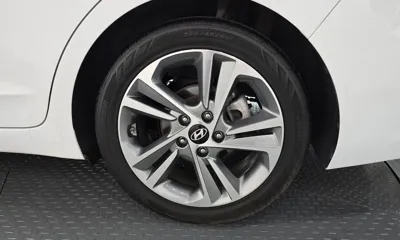 Hyundai Avante 2017, 91952 км, за 9500000 KRW - фото 5
