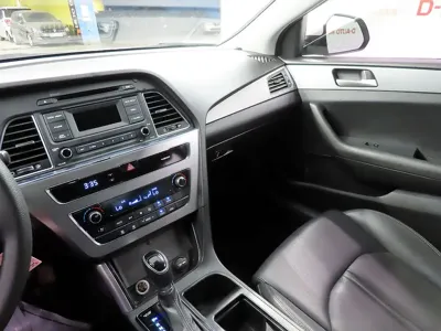 Hyundai Sonata 2016, 251144 км, за 4500000 KRW - фото 11