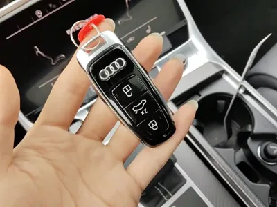 Audi A7L 2025, 5500 км, за 316300 CNY - фото 9