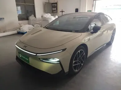 Xpeng P7+ · 2025 год